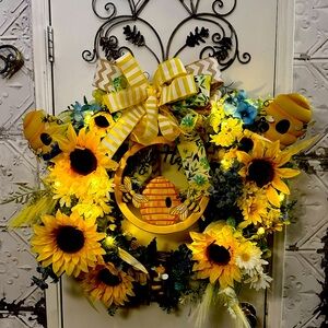 spring bee wreath